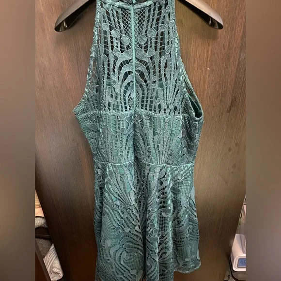 NWOT Green Halter Crochet Dress- Two Sisters the label - Picture 2 of 2